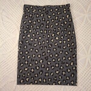 Loft Womens Size Medium Gray Black Leopard Print Knit Pencil Skirt Lined Stretch
